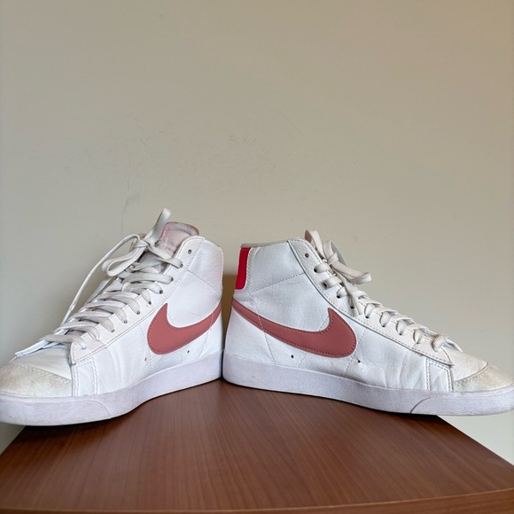 Nike Blazer Mid '77 Sneakers White Pink Burgundy Leather High Tops Women 9.5 - Picture 6 of 9